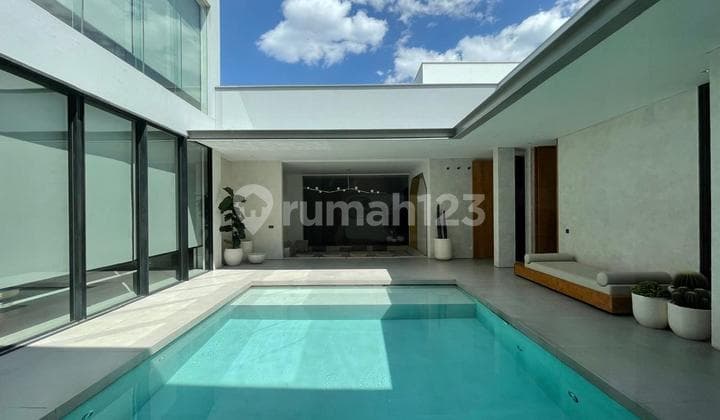 Wow Keren Villa di Cihanjuang Tembus Cimahi Lembang Dago Mewah Lux Hot Swimming Pool Bandung