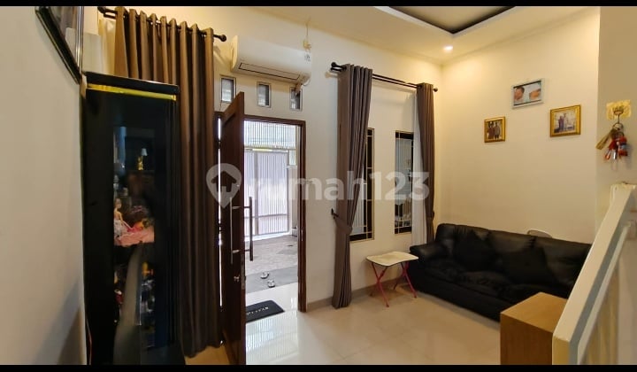 Dijual Rumah Tanjung Duren 3 Lantai Siap Huni