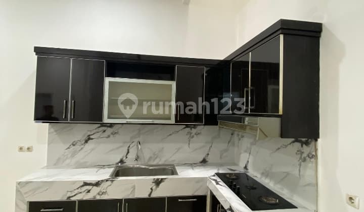 Dijual Cepat Rumah Sunter Graha Pratama 4 Lantai