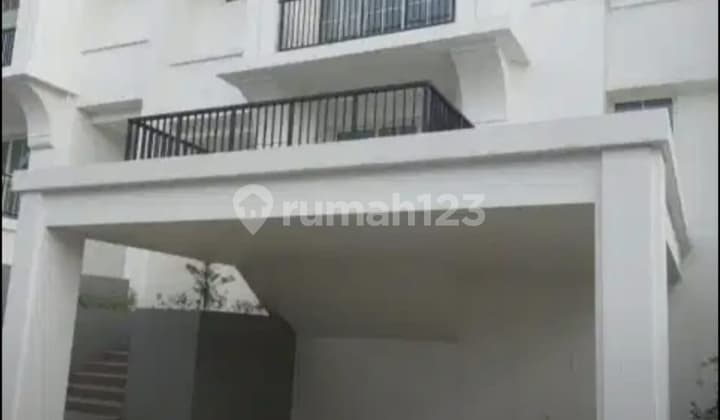 Rumah Mewah 3 Lantai View Gunung Geulis Di Summarecon Bogor