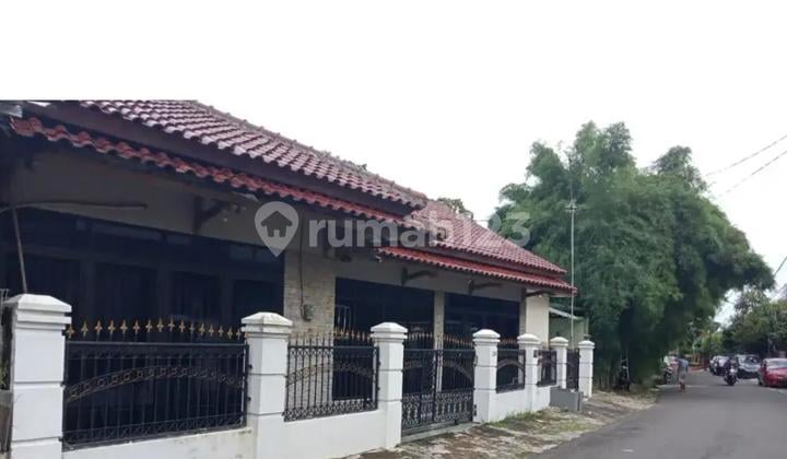 Murah Rumah Pinggir Jalan di Mangarai Dekat Sekolah Favorit