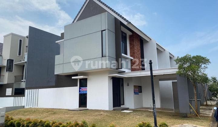 Rumah bagus 2 lantai hoek siap huni di Cimanggis Golf Estate
