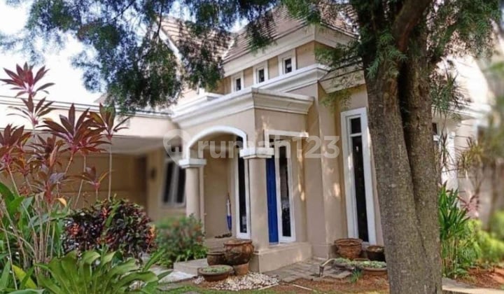 Rumah 2 lantai hoek dengan sisa tanah luas di Bukit Golf Cibubur