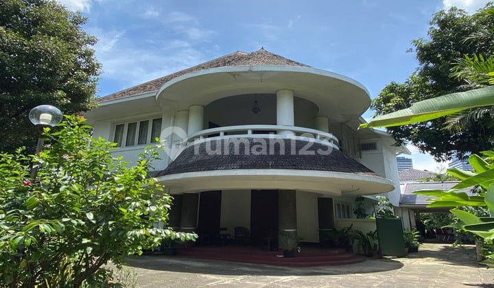 Rumah Mewah Luas Di Kawasan Elit Menteng Jakarta Pusat