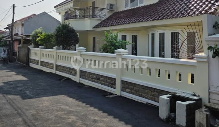 2-story ready-to-occupy house in Mega Mas, Cinere, Depok.