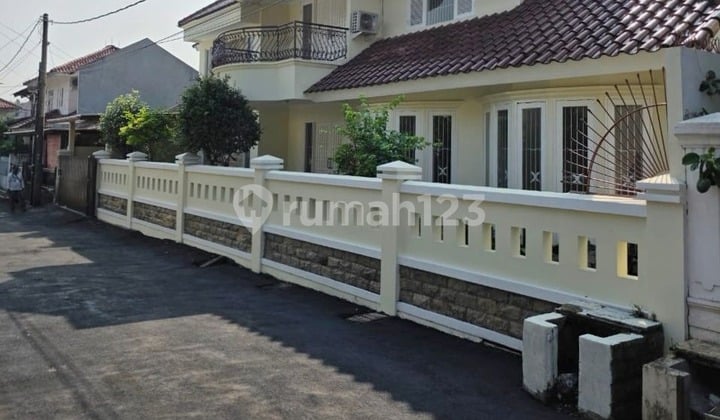 Rumah 2 lantai siap huni di Mega Mas.Cinere Depok