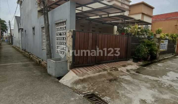 Rumah 2 Lantai Siap Huni Dekat Sma 1 Depok