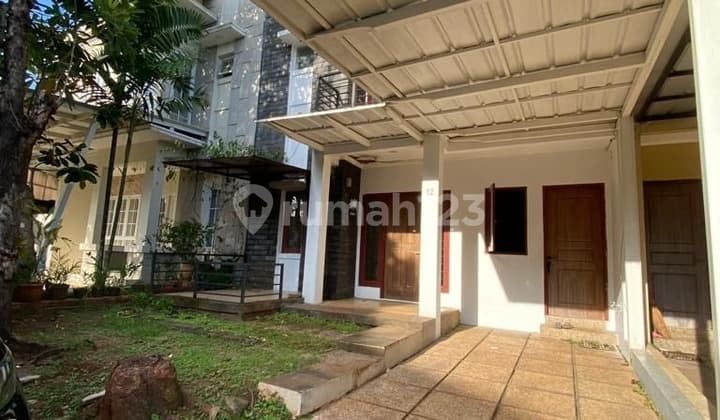 Turun Harga di Jual Rumah Siap Huni Depan Taman di Raffles Hills