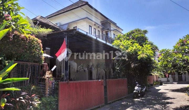 Dijual Rumah murah kawasan elite 2 Lantai di jalan Bakung Denpasar timur .
