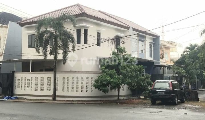 Brand new corner house, Villa Melati Mas, 2 floors.