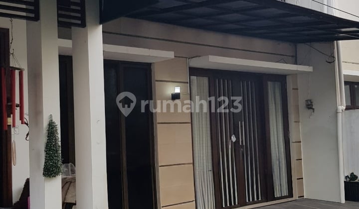 Rumah 2 lantai Bintaro sektor 1