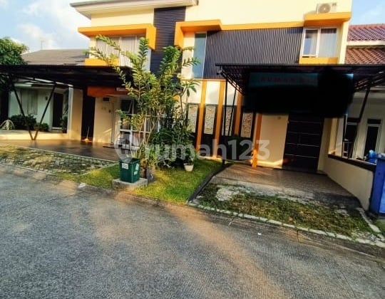 Rumah Dua Lantai Siap Huni SHM Dekat ke Pintu Tol di Cluster Casablanca Sentul City Bogor