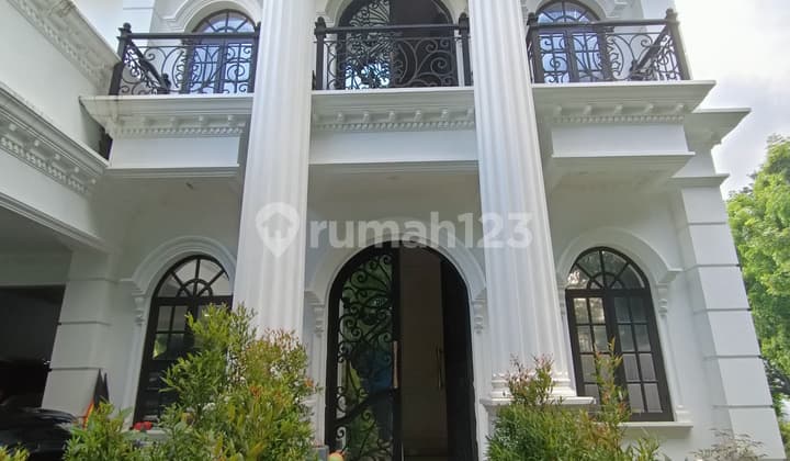 Rumah Mewah Hook Siap Huni dengan Private Pool di Cluster Bukit Golf Hijau Sentul City Bogor