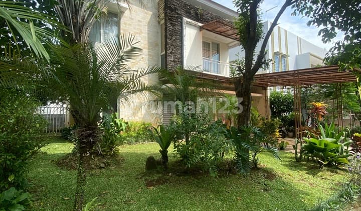 Rumah Asri Siap Huni 2 Lantai dengan View Pegunungan yang Cantik Dekat ke Pintu Tol SHM di Cluster Taman Yunani Sentul City Bogor