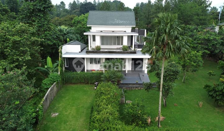 Rumah Mewah 2 Lantai Siap Huni Dengan View Golf Dengan Halaman Luas SHM Di Cluster Bukit Golf Hijau Sentul City Bogor