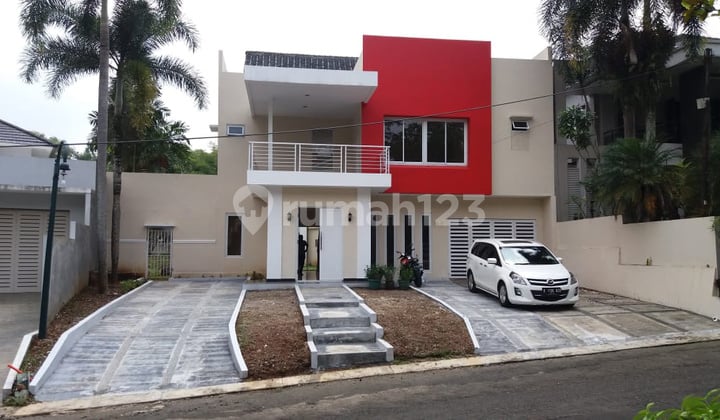 Rumah 2 Lantai Shm Dengan Halaman Belakang Luas Dan Paviliun Di Cluster Bukit Golf Hijau Sentul City Bogor