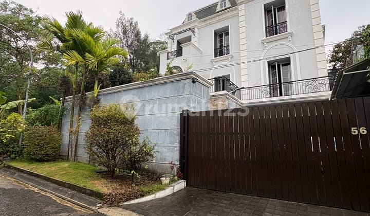 Rumah Mewah Siap Huni View Gunuung Pancar dengan Private Pool SHM di Cluster Lakeside Home Sentul City Bogor