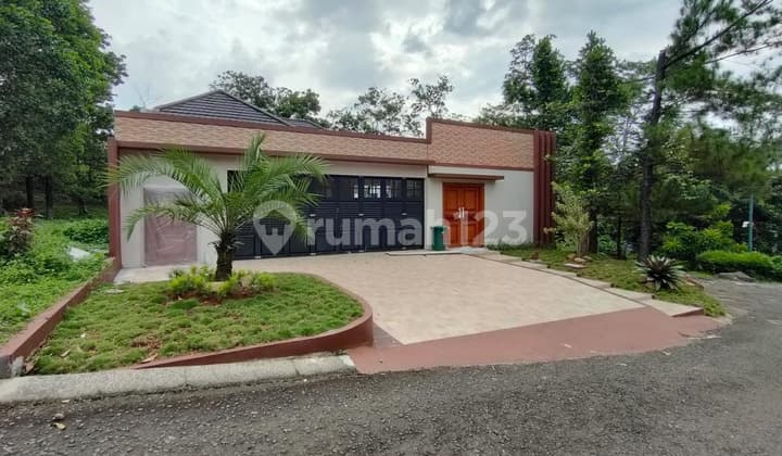 Rumah Modern Hook Tropis 2 Lantai Shm Di Cluster Bukit Golf Hijau Sentul City Bogor