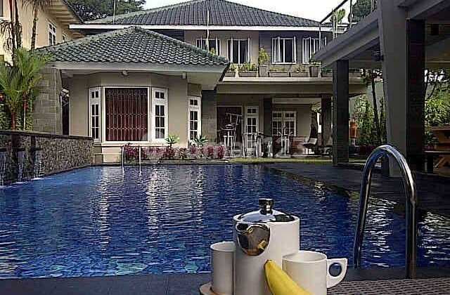Rumah Mewah Siap Huni Dengan Private Pool Di Cluster Bukit Golf Hijau Sentul City Bogor