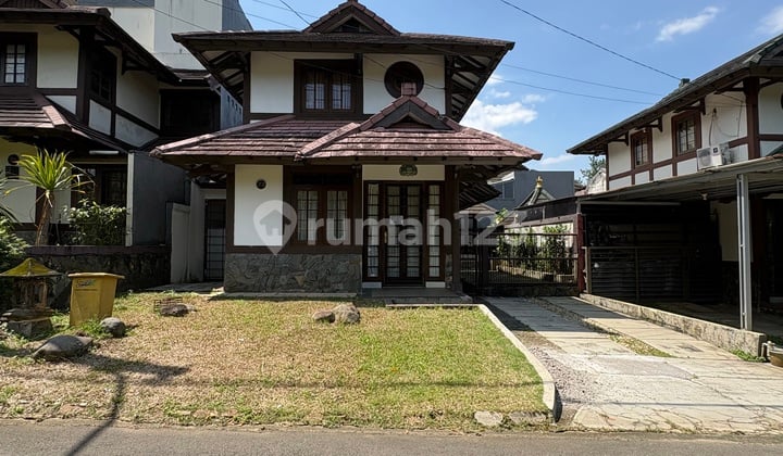 Rumah 2 Lantai View Gunung Sebrang Ruang Terbuka Hijau SHM di Cluster Taman Sakura Sentul City Bogor