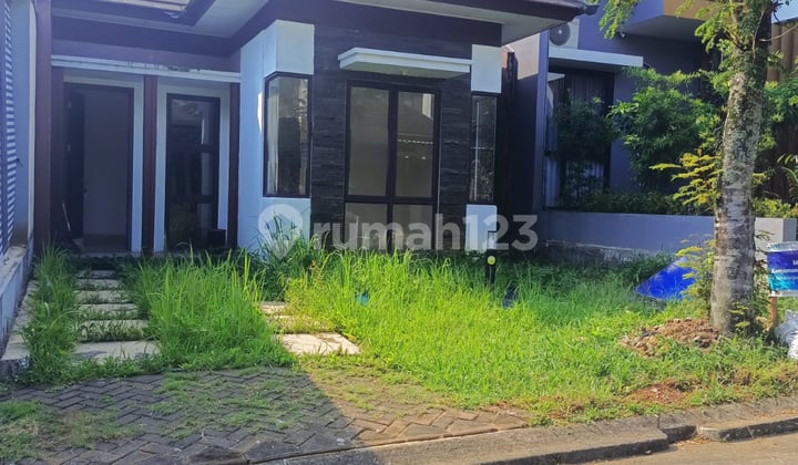 Rumah Asri Siap Huni Satu Lantai SHM Dekat ke Jungleland di Cluster The Breeze Sentul City Bogor