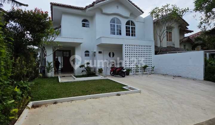Rumah Cantik Siap Huni Dengan Private Pool Shm Di Cluster Mediterania 1 Sentul City Bogor