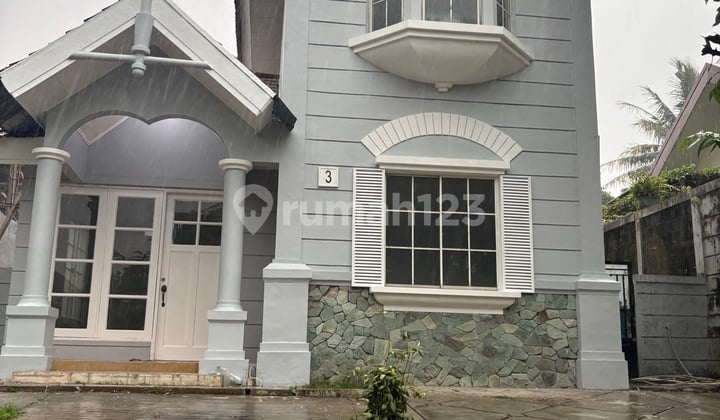 Rumah 2 Lantai Dekat dengan Pintu Tol dan Commercial Area SHM di Cluster Country Wood Sentul City Bogor