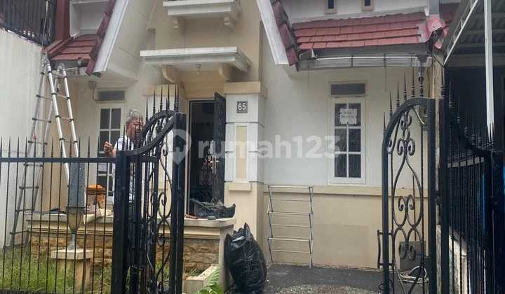Rumah 1 Lantai Siap Huni, Halaman Belakang Luas, Shm Dan Dekat Ke Taman Budaya Di Cluster Taman Venesia Sentul City Bogor