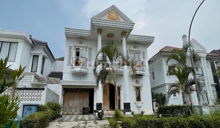 Rumah 2 Lantai Classic SHM Dekat ke Pintu Tol di Cluster Empire Park, Sentul City Bogor