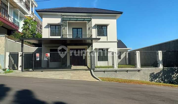 Rumah View Gunung Pancar dengan Private Pool Siap Huni Shgb di Cluster Bali Hill Sentul City Bogor