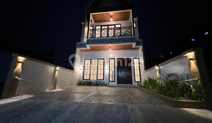 Rumah Siap Huni 2 Lantai View Gunung SHM di Griya Alam Sentul Babakan Madang Bogor