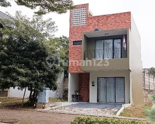 Dijual Rumah Brand New Discovery Furnished Siap Huni 2.5 Lantai Ada Rooftop di Sektor 9 Bintaro. Hlefb