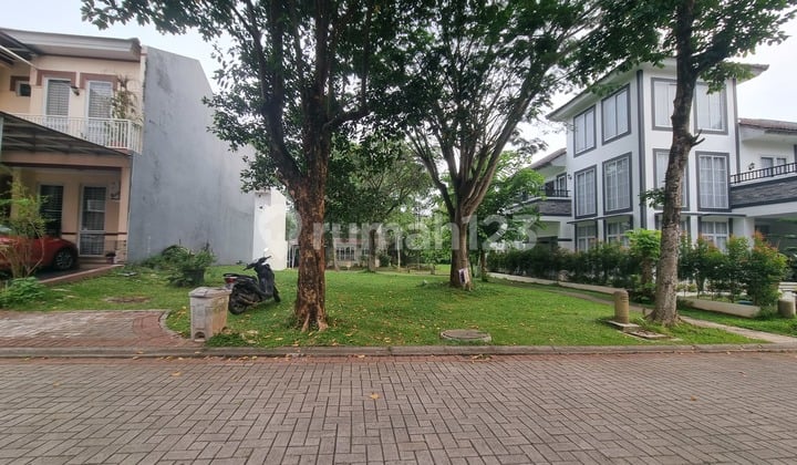 Dijual Kavling Hook hadap Utara - Barat 208m2 di Foresta Collinare, BSD City. Ylefb