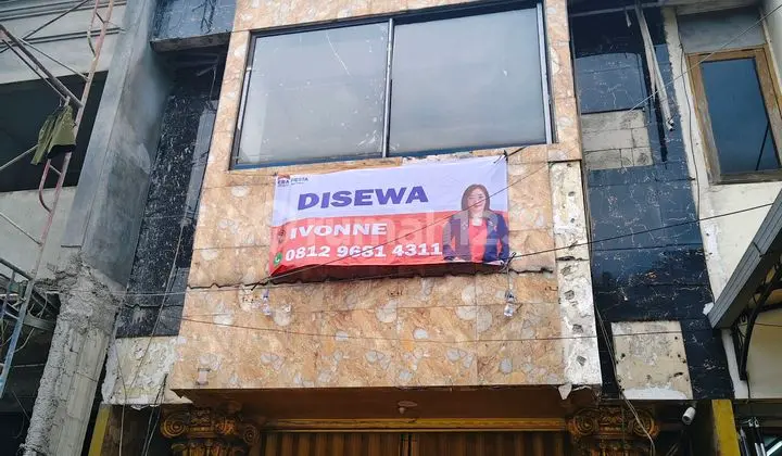 Disewakan Ruko Jarang Ada Ukuran 5X20 3Lt. Cocok untuk Kantor, Klinik Dll. Daerah Boulevard Graha Raya