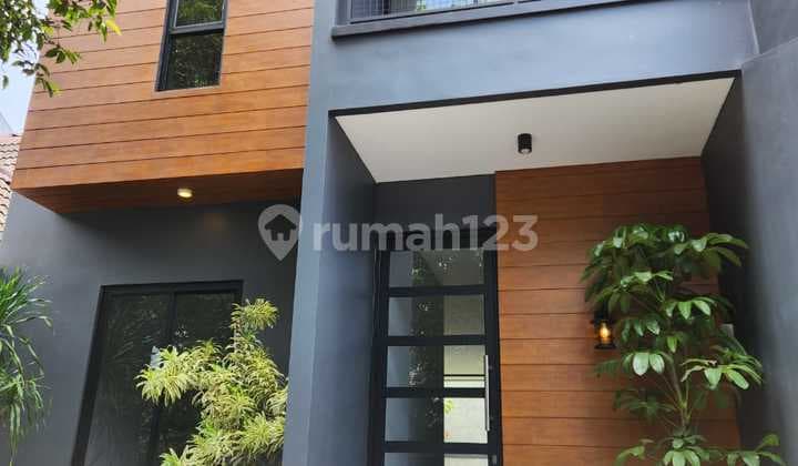 Jual Cepat Rumah 2 Lantai Lingkungan Asri di Giri Loka Bsd. Wnd