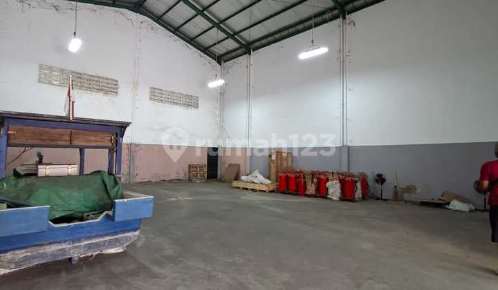 Affordable Warehouse Ready for Occupancy, Flood-Free in Cakung