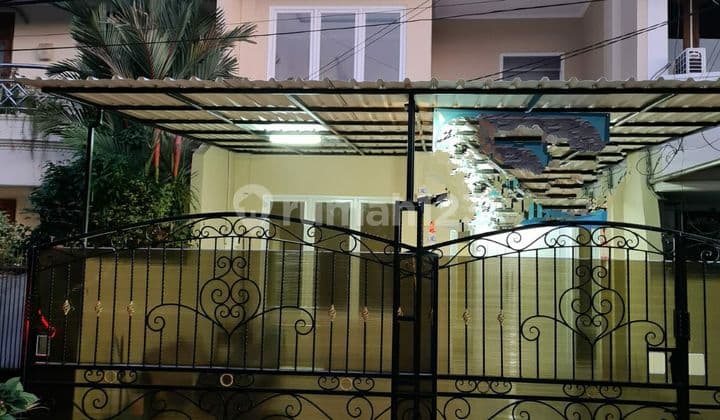 Rumah Baru Renovasi 3 Lantai di Kelapa Gading