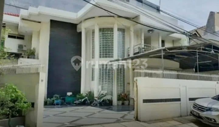 Di jual rumah di belakang mall Kelapa Gading