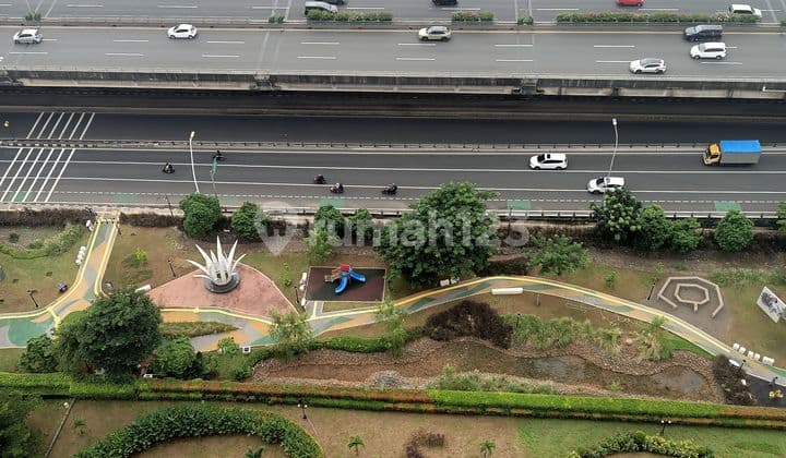 Di jual apartemen diatas mall Green Pramuka City Sudah Renovasi