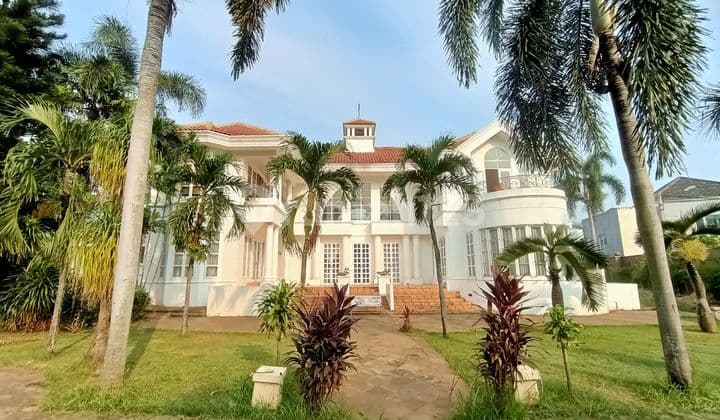 Beautiful American Classic house in Sarinembah Cimanggis