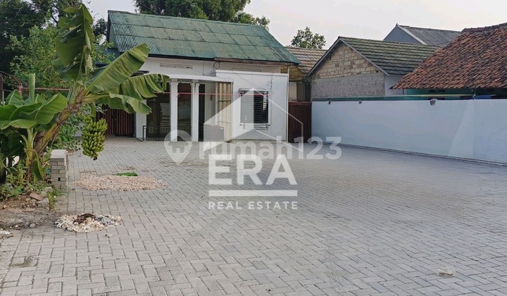 House for sale in a quiet neighborhood at Mutiara Jatijajar Residence, Depok