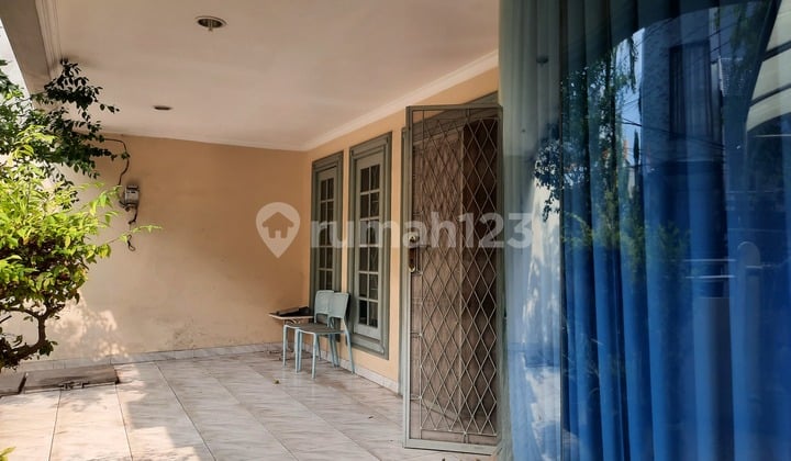 Rumah Bagus Semi Furnish 2 Lantai di Jelambar Murahhhhhh