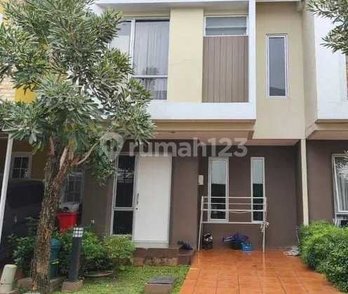Rumah SHM, Malibu Village, Gading Serpong, Terawat, Berada di Pusat Kota Gading Serpong