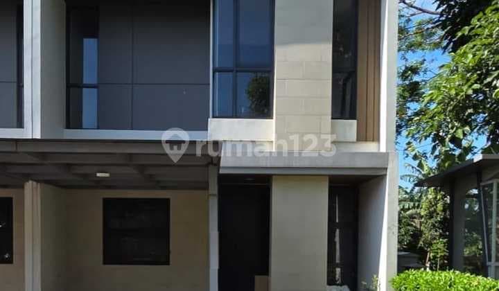 ASKARA HOUSE @ VANYA PARK, SANGAT STRATEGIS, FULL RENOV, 2 LANTAI