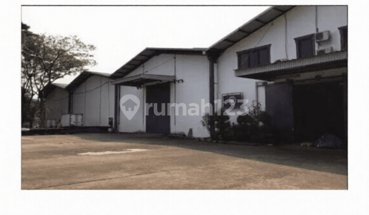 Ready-to-Live Warehouse in Curug, Bogor, SHM (Certificate of Land Ownership), Flood-Free