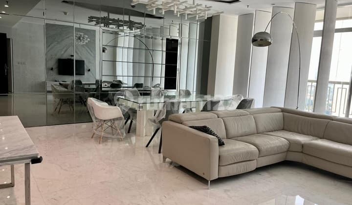 Disewa Apartemen Botanica Furnished 3BR Uk225m² at Jakarta Selatan