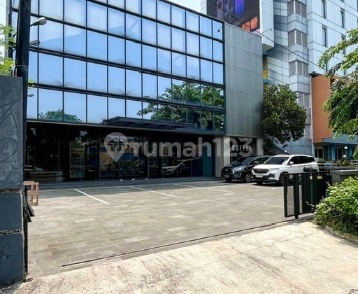 For sale: Commercial office building in Slipi, Senayan, land area 534m2, South Jakarta