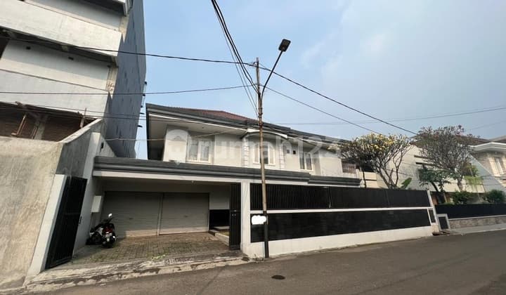 For Rent House in Hang Lekir Kebayoran Baru 4br size 446m2 Homey in South Jakarta