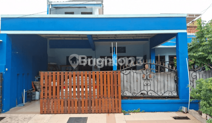 Tenggilis Mejoyo Selatan House