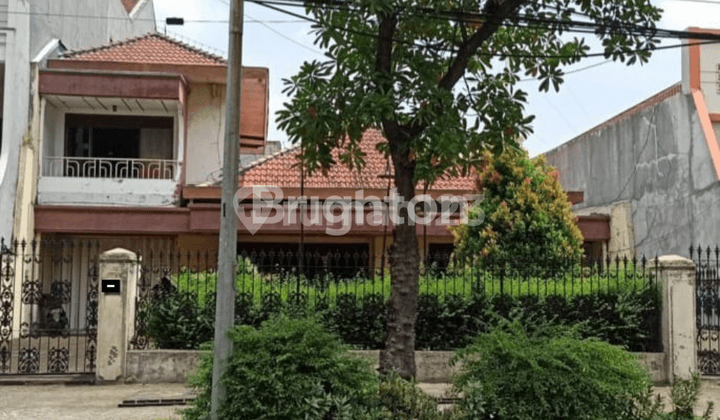 HOUSE ON JL RAYA JEMUR ANDAYANI